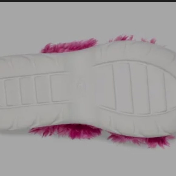 WOMEN'S PINK FLUFF SUGAR UGG SANDAL (SIZES 6 & 8) - Picture 5 of 6